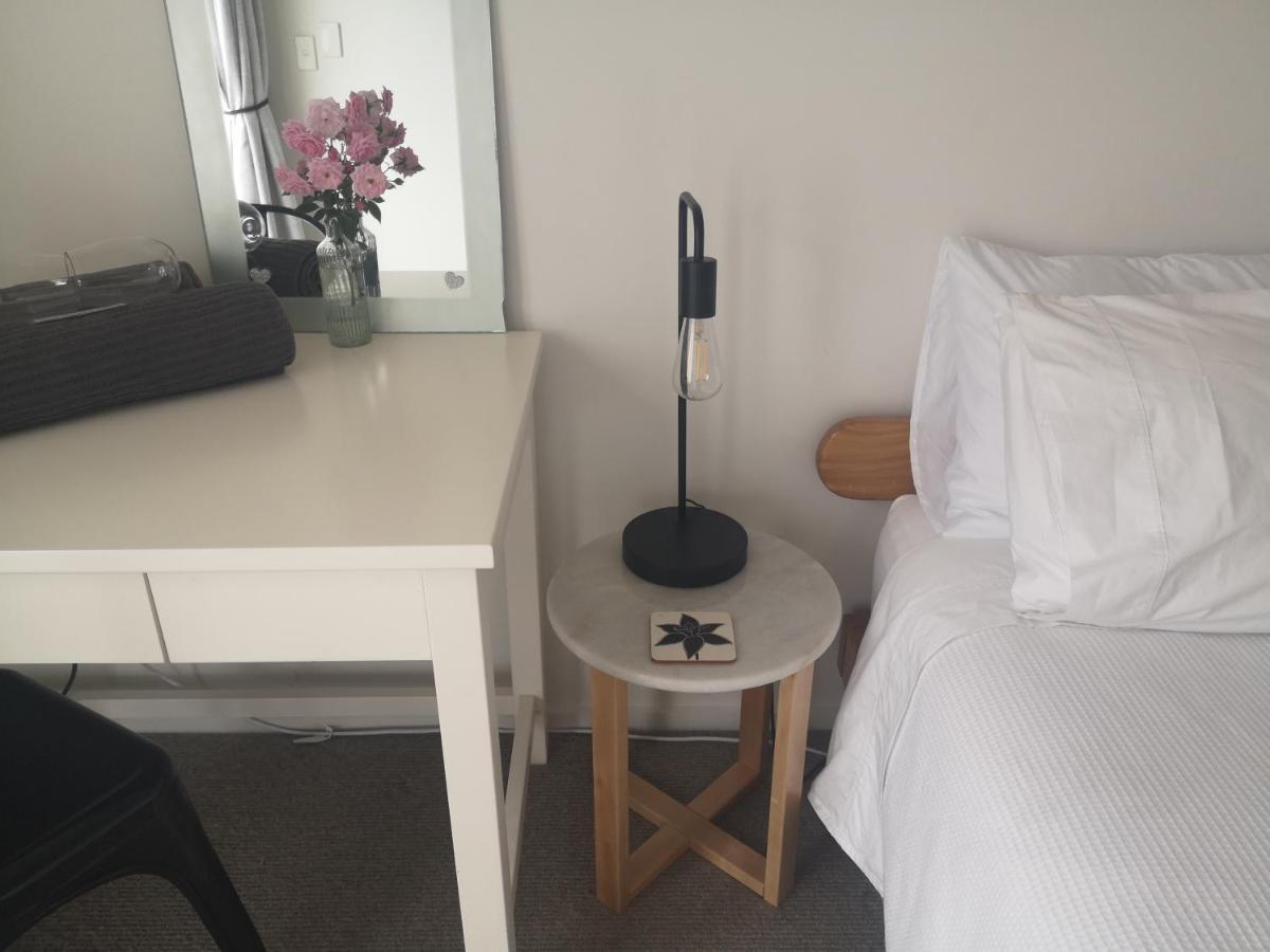 Pool House - One Bedroom Self Contained Unit Motueka Eksteriør billede